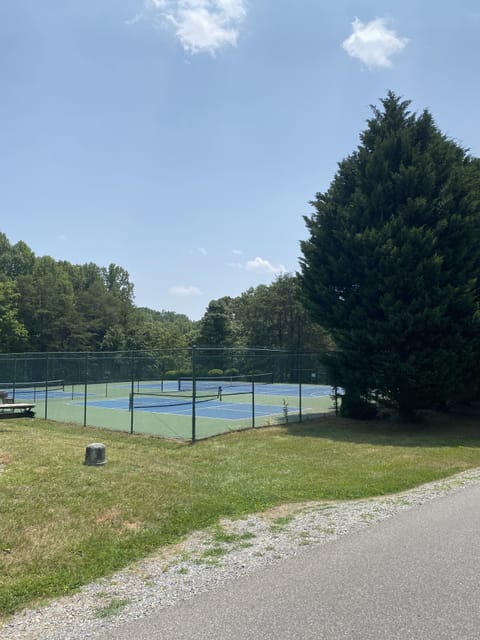 Tennis and pickle ball courts