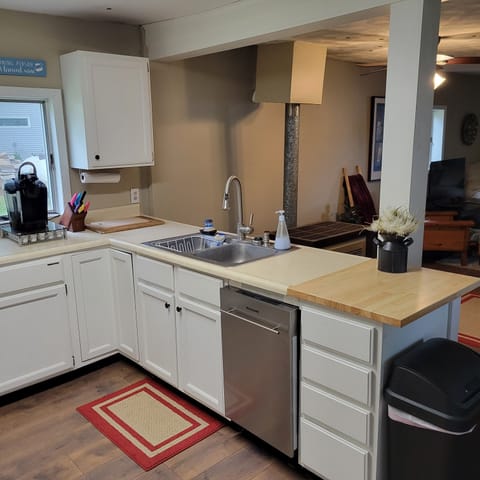 Double sink and 18" dishwasher