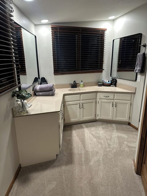 En-suite Master Bathroom