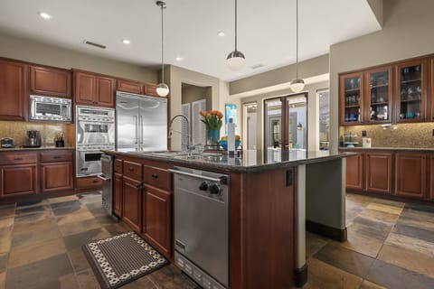 Fully stocked kitchen with Viking appliances