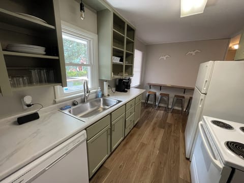 Kitchen/Dining