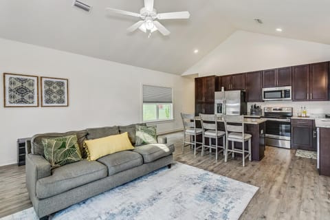 Coastal Cozy - Living Room Kitchen2