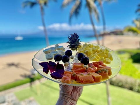Breakfast on the lanai!