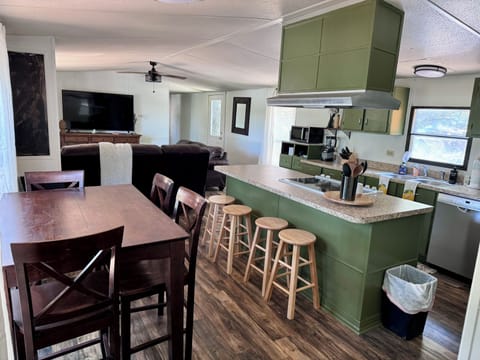 Kitchen & Dining area