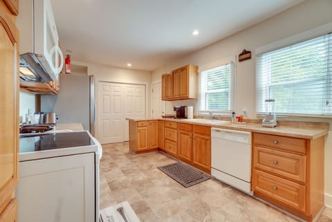 Kitchen | Cooking Basics | Spices | Coffee Maker