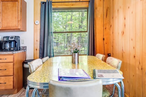 Dining Area | Dishware/Flatware | Trash Bags/Paper Towels