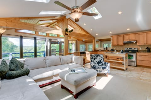Franklin Vacation Rental | 5BR | 3BA | 3,200 Sq Ft | Stairs to Access