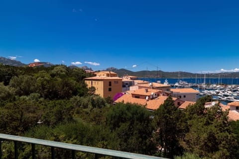 Marina Suite - Three Bedroom Apartment, Sleeps 6 Apartment in Porto Rotondo
