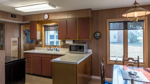 Main house, kitchebn