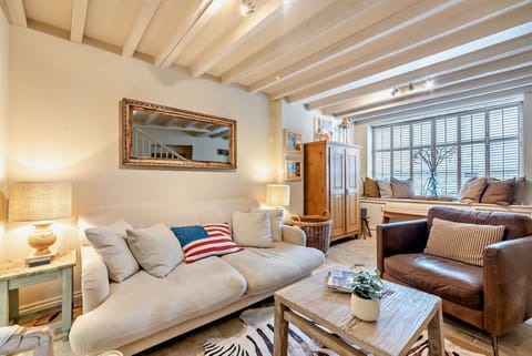 Masters House - StayCotswold