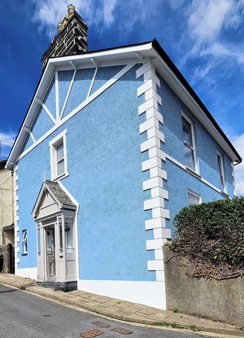 Rhydwenfa, detached house with 5 bedrooms and 5 bathrooms