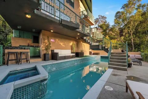 Pool with spa