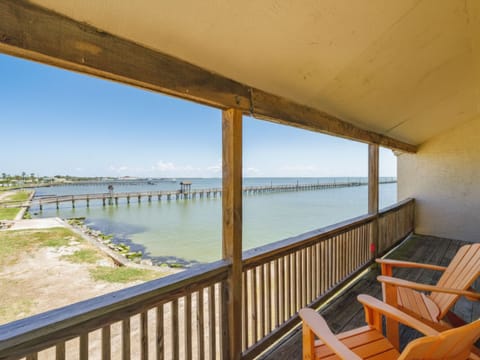 Welcome to Bay Breeze Bungalow!