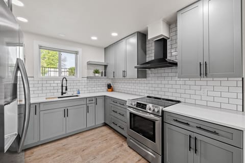 120127f8-a7a3-445c-aed8-87a2c4333993