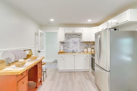 Kitchen | Cooking Basics | Drip Coffee Maker | Stove/Oven