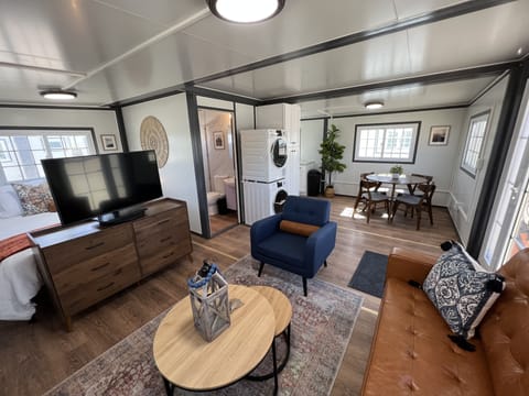 Sofa bed unit 1: BoxHouse inside overview