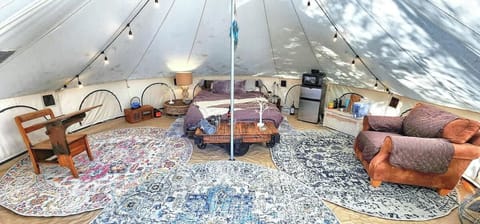 Glamping tent with TV & Roku ( Netflix, Amazon Prime, Hulu, Etc)
Vacuum Cleaner, Heater, Ceiling and floor fans, Electric Blanket, Refridgerator, Freezer, Cooking Supplies, Microwave,  and much more.