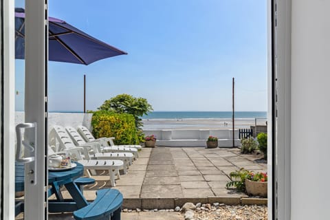 Saundersfoot property, direct beach access