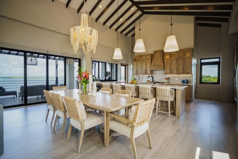 Villa Vaya Vista - 3Story 4BR Waterfront Villa w/ Sunset Views (4869)