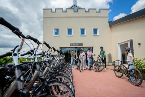 Immediate Surroundings [summer] (<1 km)