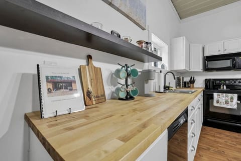 Kitchen counter