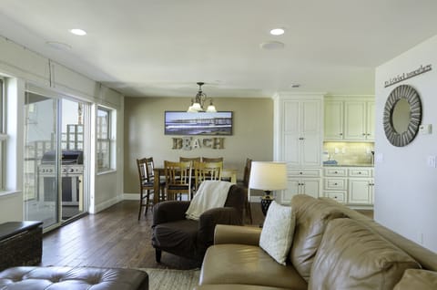 Living Room/Dining Room