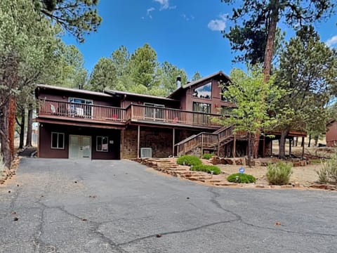Welcome to Indianhead Lodge!