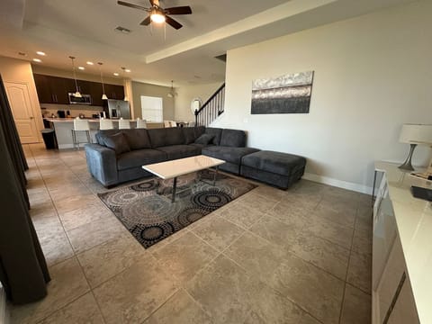 Floor, Home Decor, Architecture, Building, Indoors