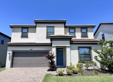 Building, Indoors, House, Garage, Gate