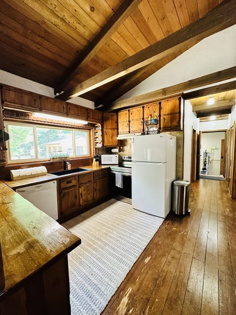 Fully stocked kitchen