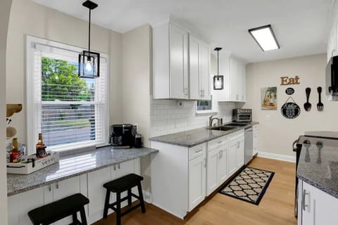 Enjoy the full kitchen ready to entertain or make a meal.