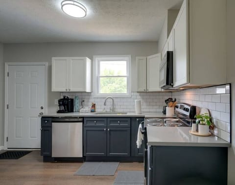 Fully Furnished Kitchen