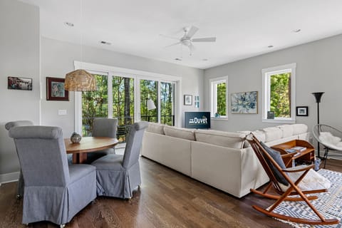 Serene Sanctuary With Charming Porch | Oak Grove