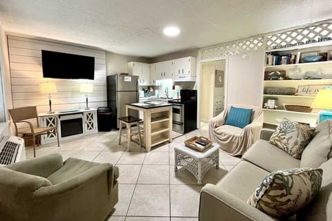 New couch (May 2024)