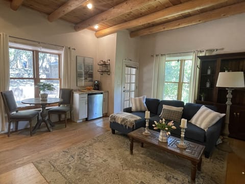 Guest Wing Living Room/Breakfast Nook