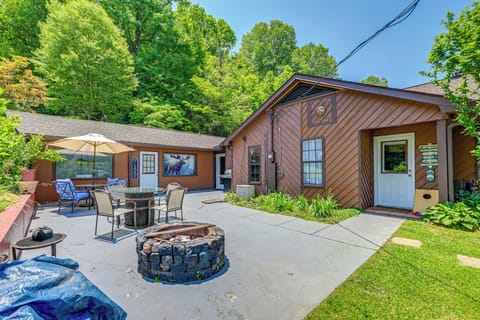 Patio | Gas Grill | Fire Pit | Outdoor Seating & Dining | Cornhole