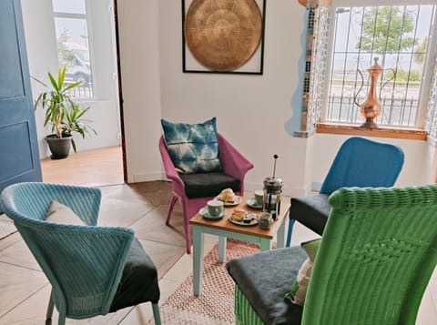 Breakfast seating area
