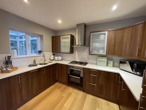 Fully equipped kitchen