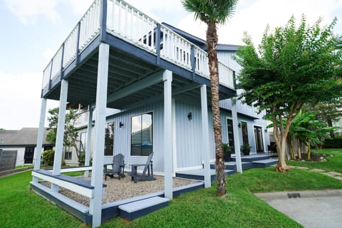 2 story townhome with upper and lower deck areas to enjoy the lake views.