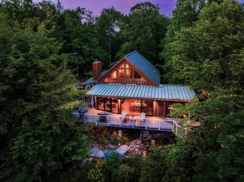 Private cabin in the peaceful side