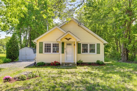 Vernon Township Vacation Rental | 2BR | 1BA | 500 Sq Ft | 2 Steps to Enter