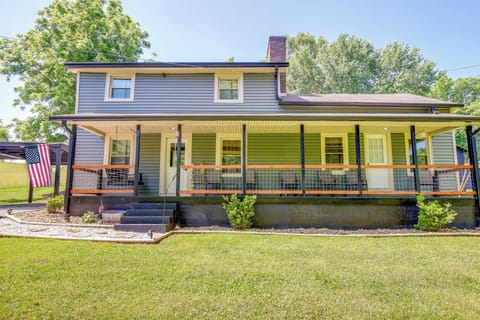Jefferson City Vacation Rental | 3BR | 2.5BA | Step-Free Access | 2,050 Sq Ft