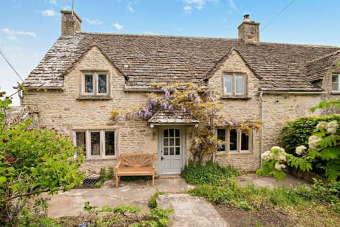 Smuggsbarn Cottage - StayCotswold