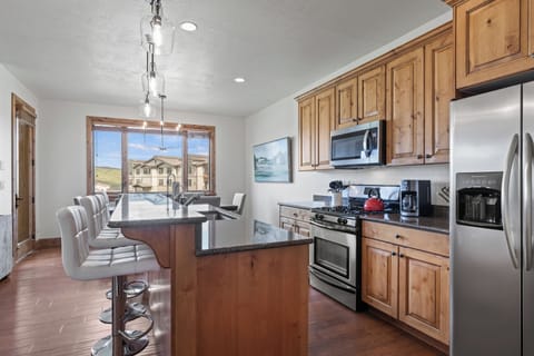 Bright and light kitchen good work space