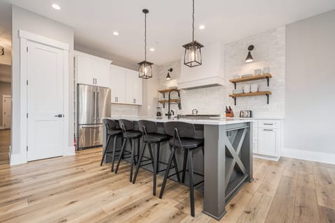 TimberRidgeHaus_Kitchen_2