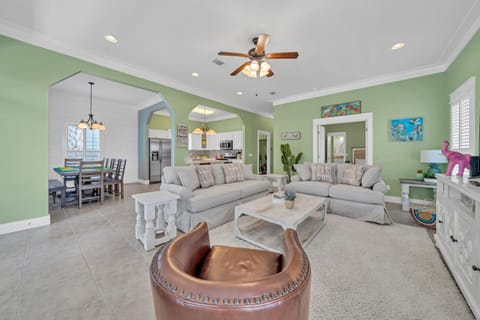 Drift Away Living room