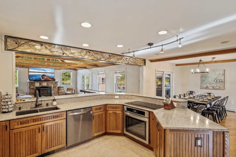 Open kitchen & living area