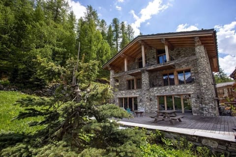 42fef285-49c1-493a-94bb-226856f8afd6