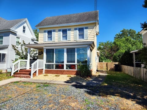 Located right in town, close to shops, restaurants, and attractions.