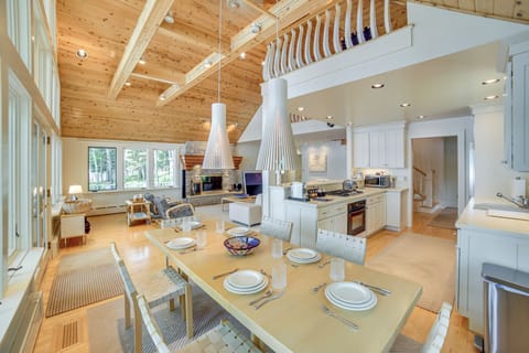 Dining Area | Dishware & Flatware